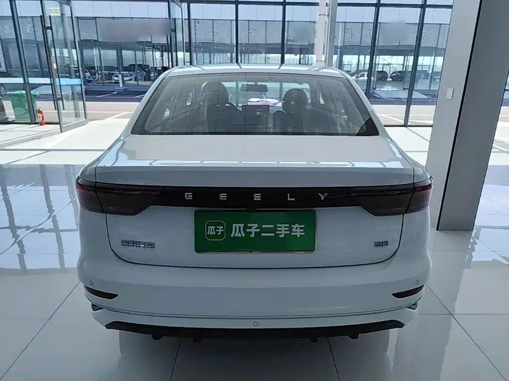 Geely Emgrand — миниатюра 6