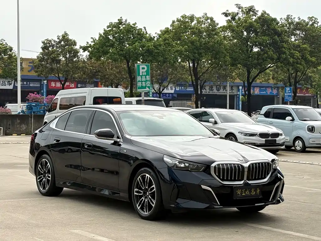 BMW 5 Series 5 2024 525Li M Sport