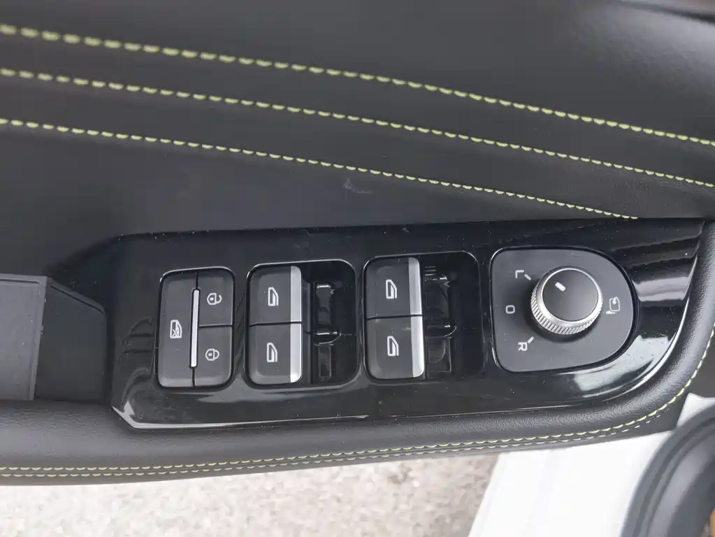 GEELY AUTOMOBILE XINGRUI