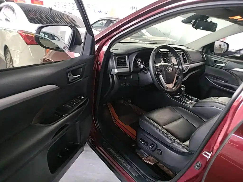 Toyota Highlander — миниатюра 16