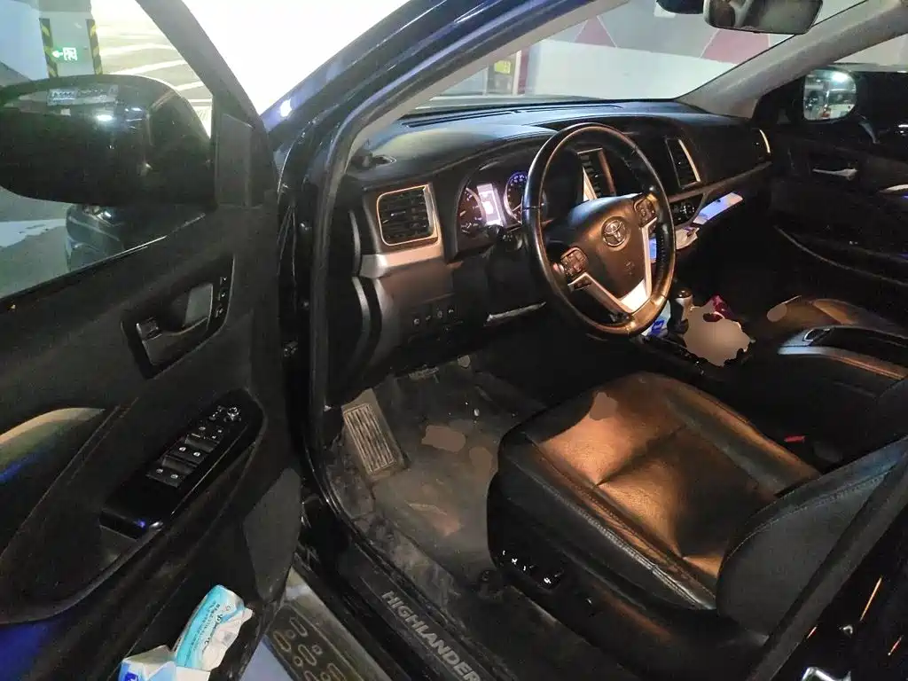 Toyota Highlander — миниатюра 17