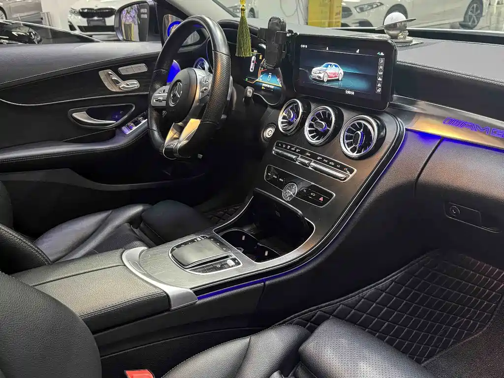 Mercedes-Benz C-Class — миниатюра 4