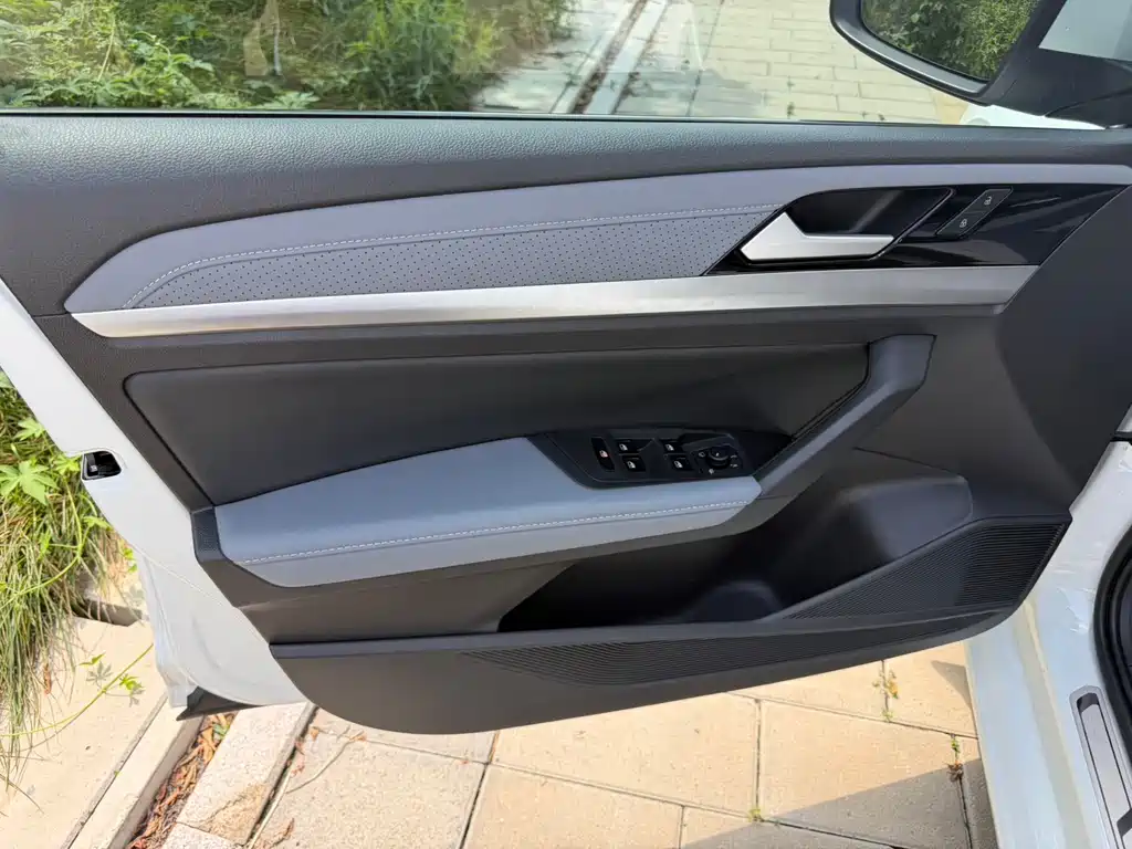 Volkswagen Lavida — миниатюра 14