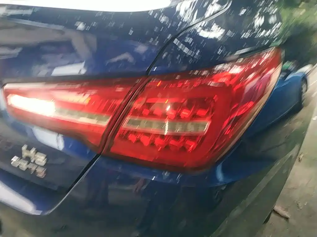 Hongqi Hongqi H5 — миниатюра 8