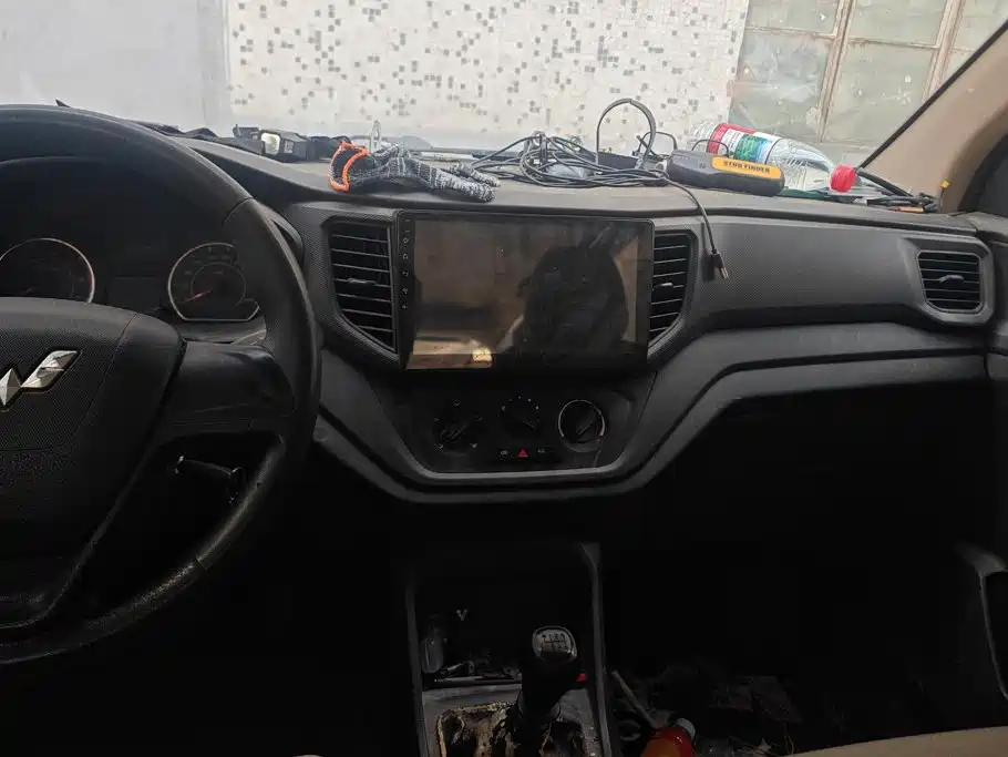 Wuling Hongguang V — миниатюра 13