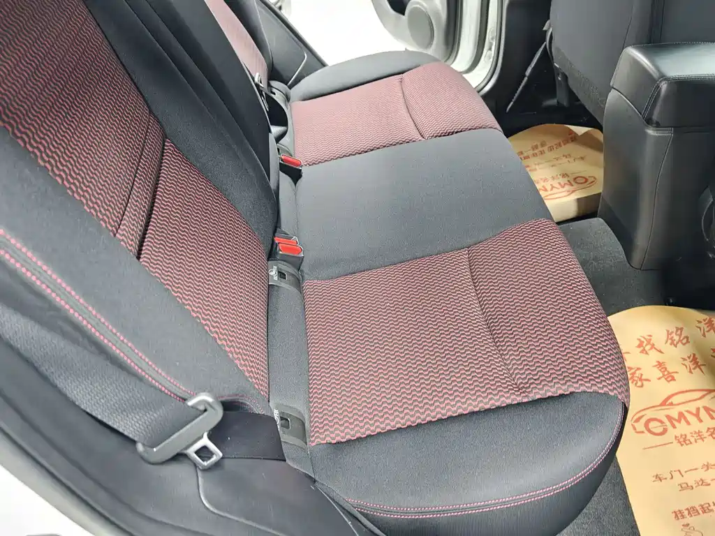 Nissan Qashqai — миниатюра 10