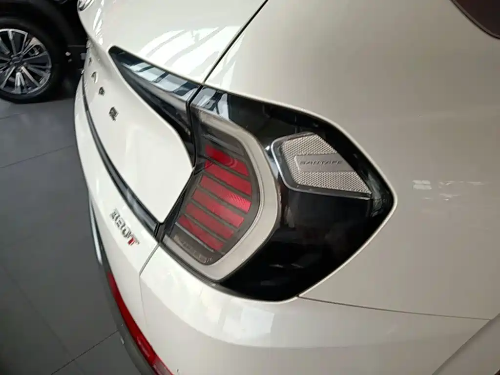 Hyundai Santa Fe — миниатюра 8