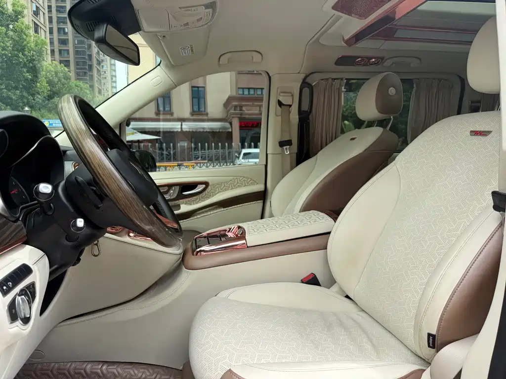 Mercedes-Benz V-Class V 2021 V 260 L Luxury