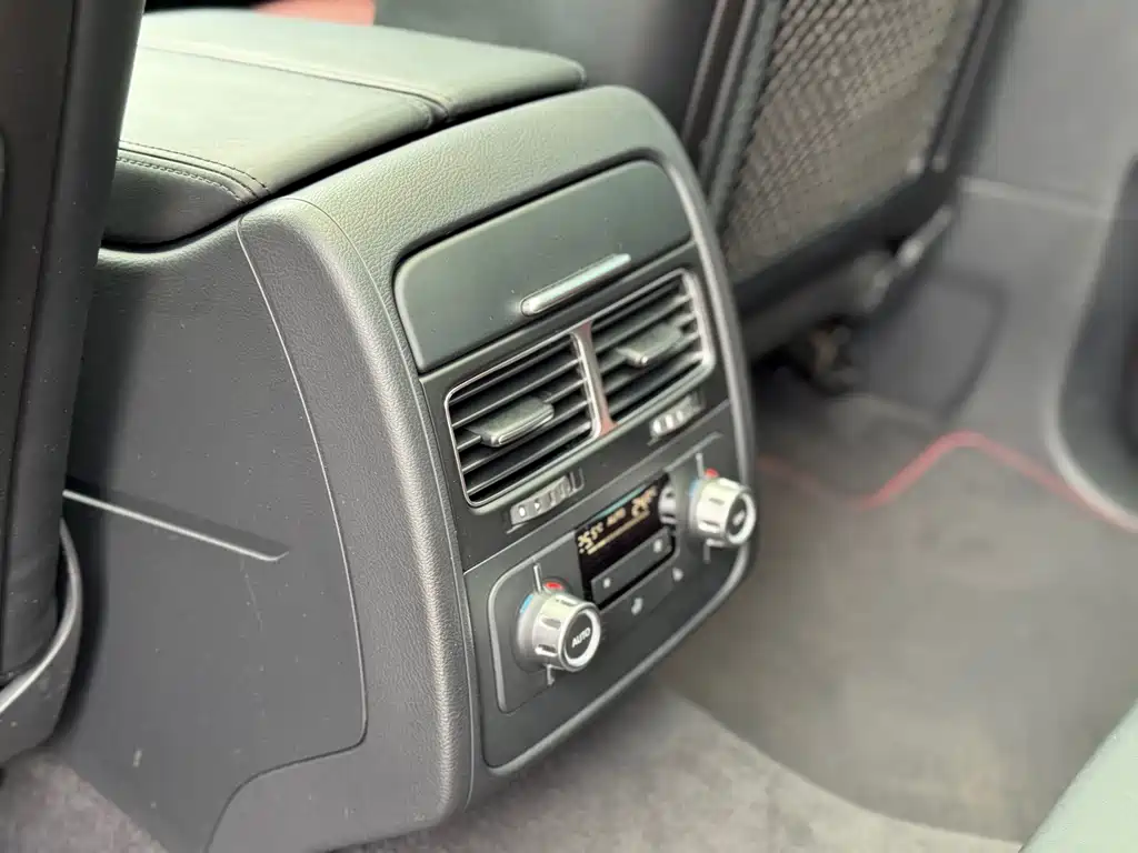 Volkswagen Touareg — миниатюра 15