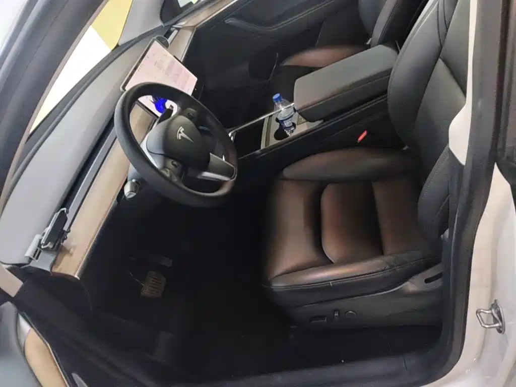 Tesla Model Y — фотографии объявления, Фото 16