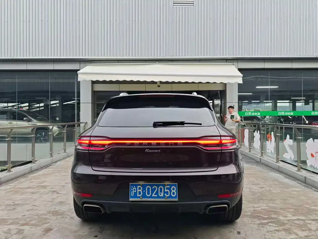 Porsche Macan — миниатюра 7