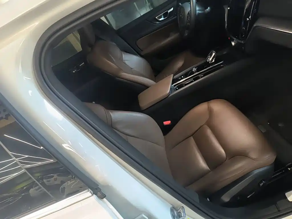 Volvo S60 — миниатюра 25