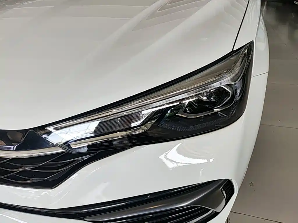 Roewe i5 — миниатюра 24