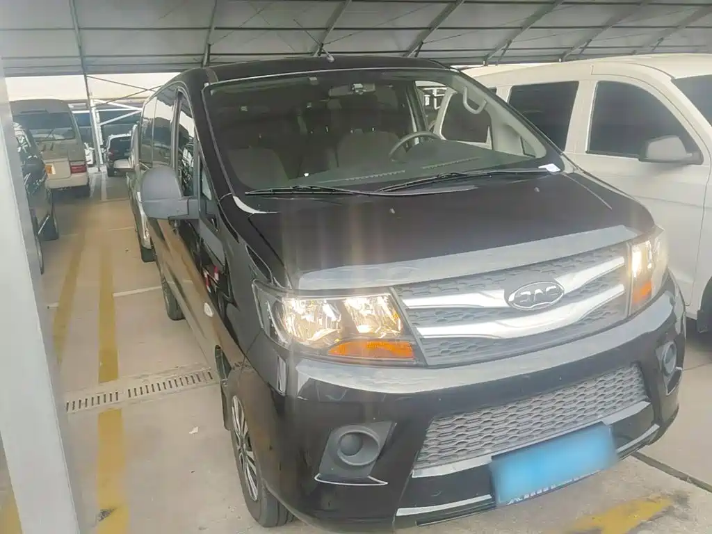JAC RefineM3 M3 2023 PLUS 1.5T 5/7 мест