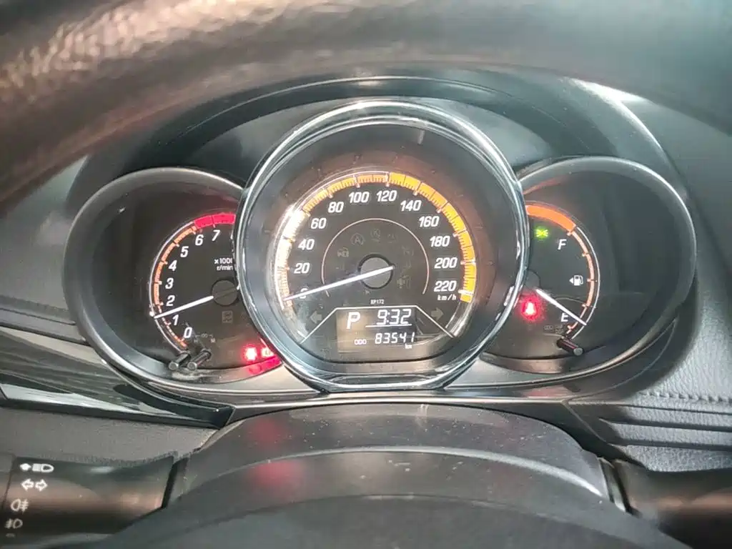 Toyota Yaris L — миниатюра 12