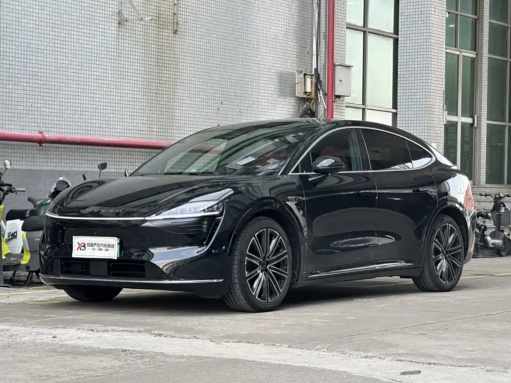 Luxeed Zhijie R7 2025