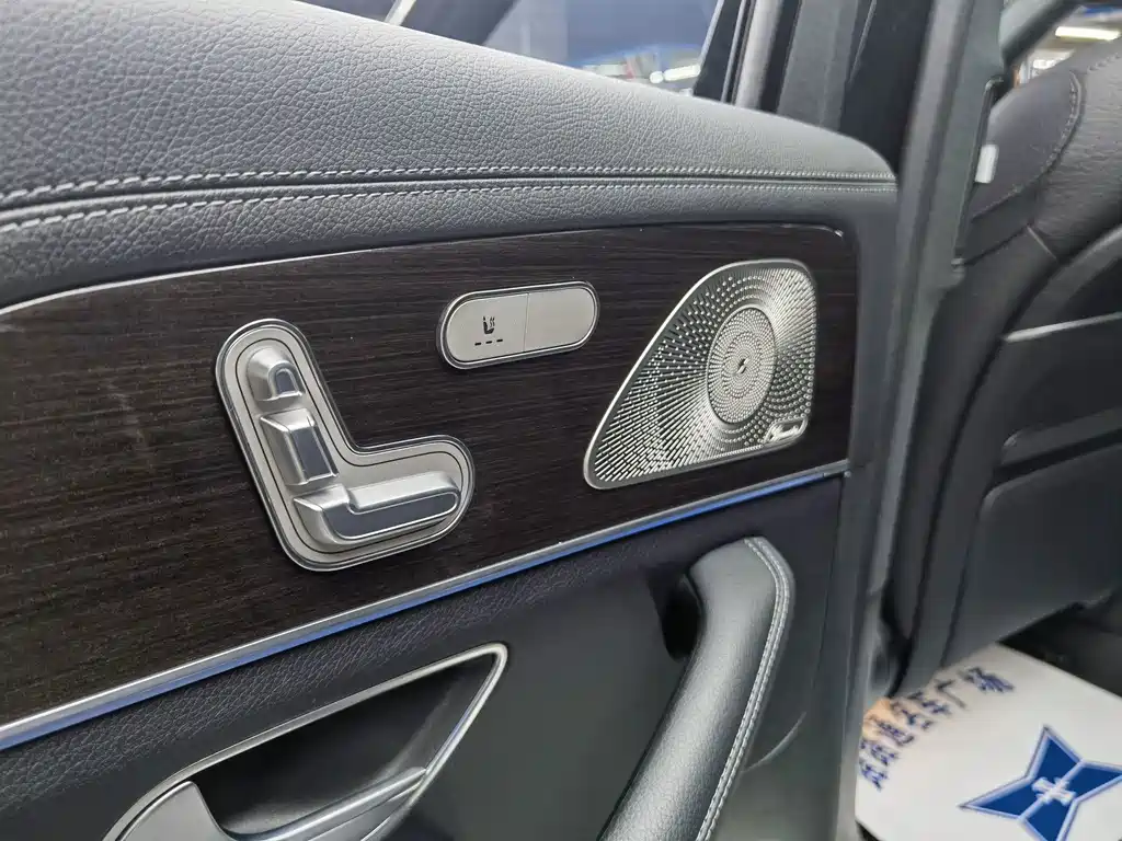 Mercedes-Benz GLS — миниатюра 19