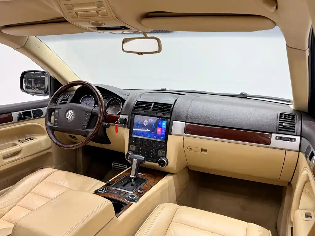Volkswagen Touareg — миниатюра 12