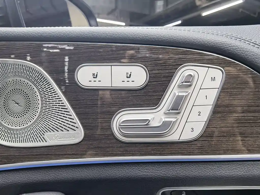 Mercedes-Benz GLS — миниатюра 22