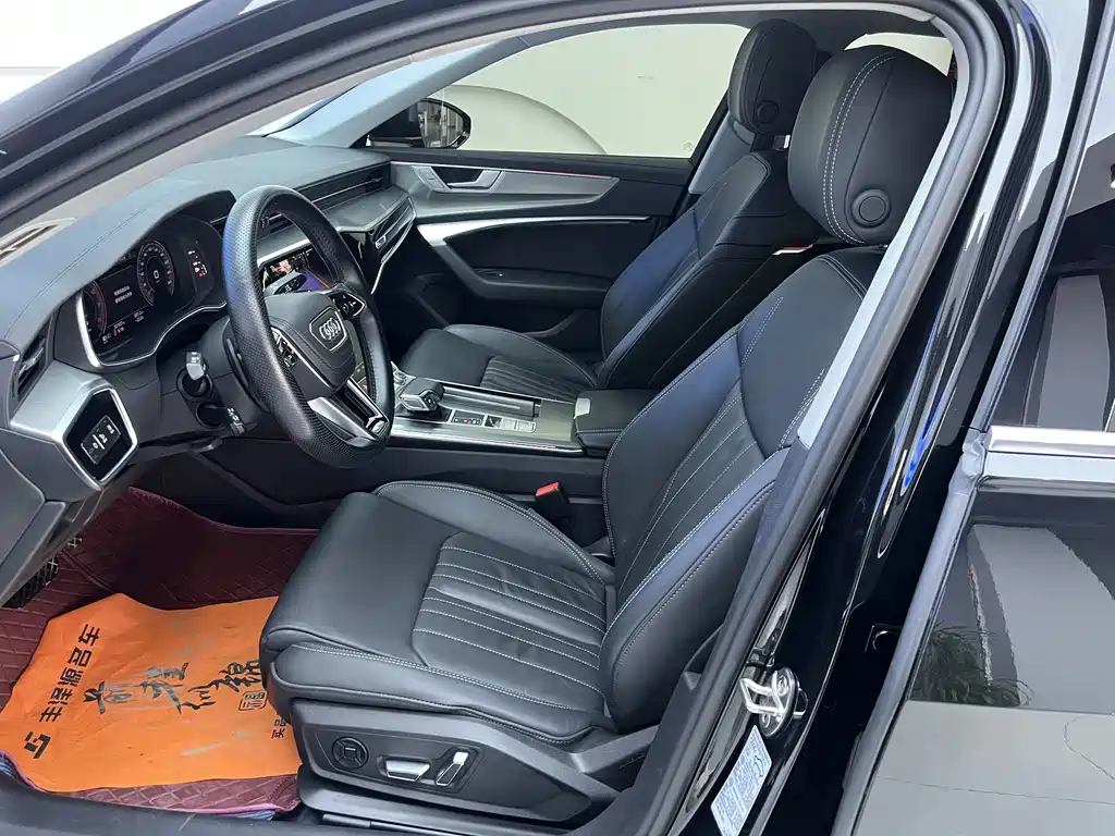 Audi A6L 2023 40 TFSI Luxury