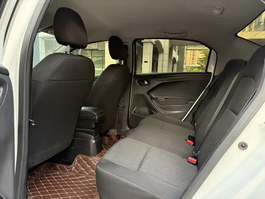 Citroen Elysee — миниатюра 5