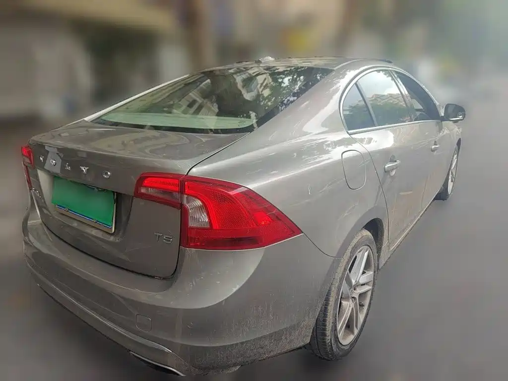 Volvo S60 — миниатюра 5