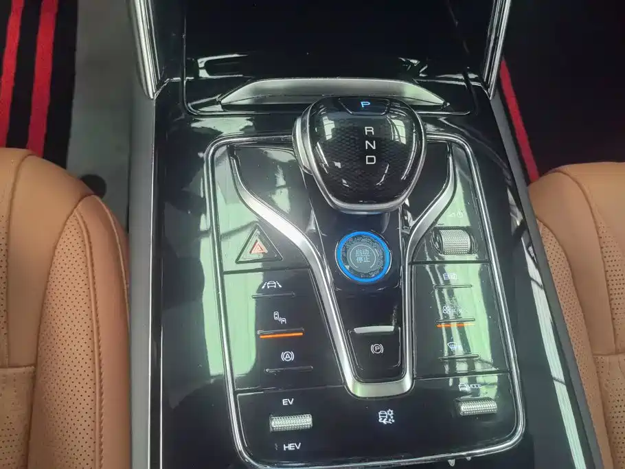 BYD Tang New Energy — миниатюра 16