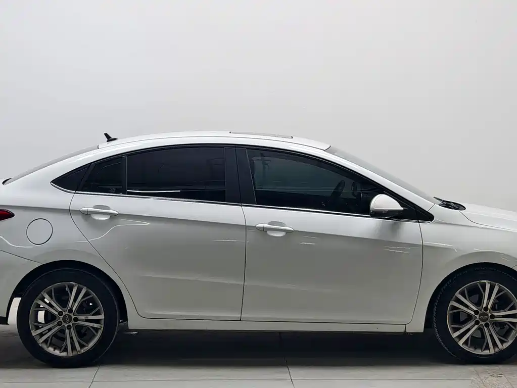 Chery Arrizo 5 — миниатюра 8