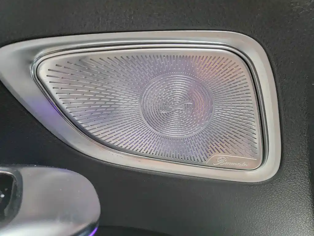 Mercedes-Benz C-Class — миниатюра 14