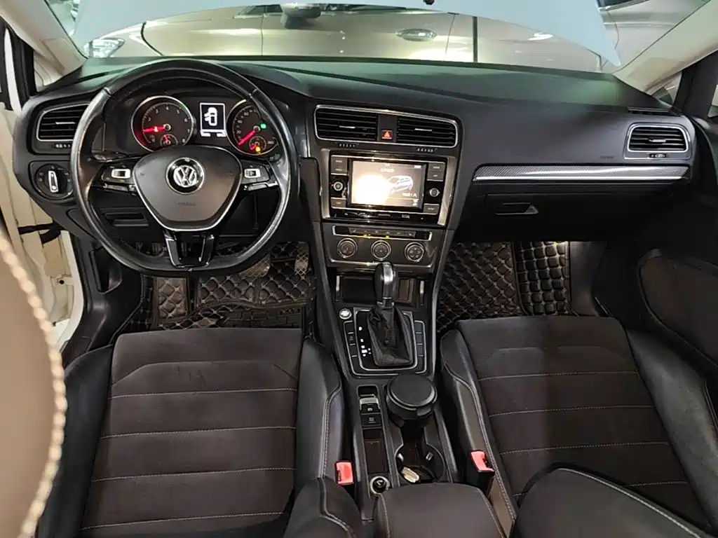 Volkswagen Golf — миниатюра 10