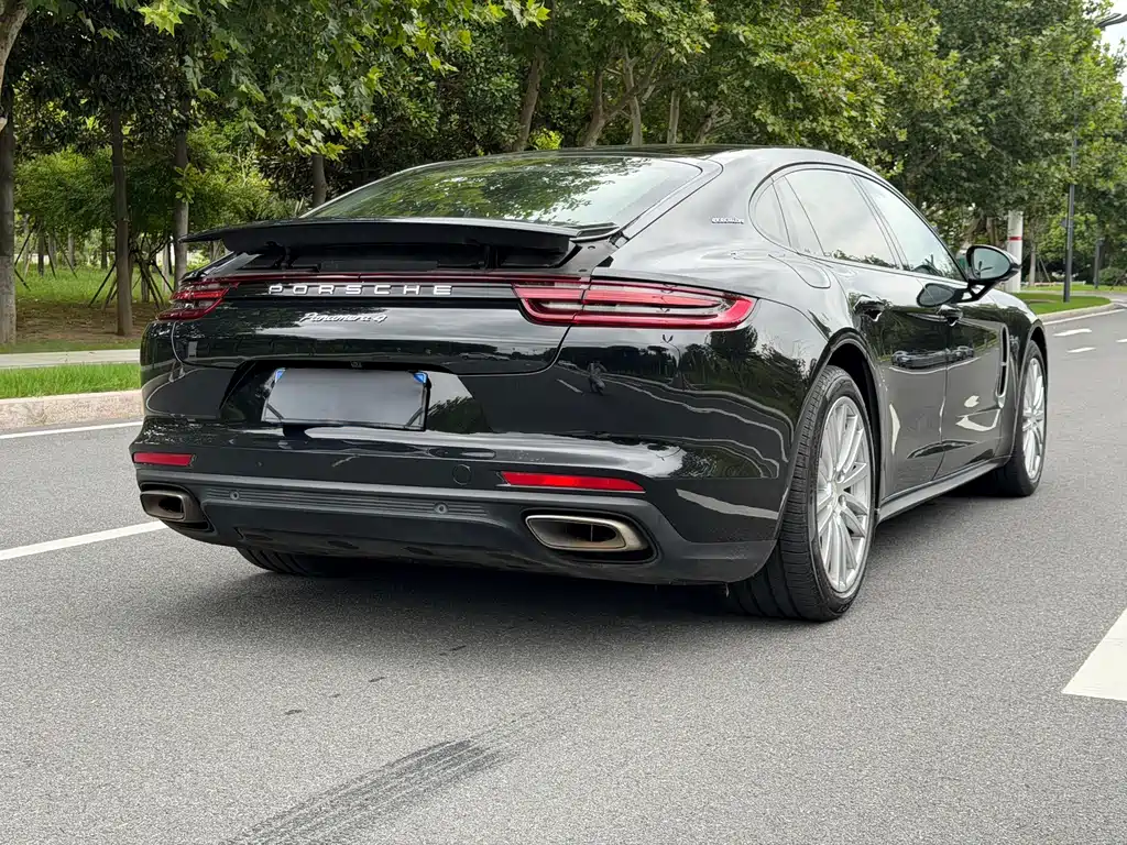 Porsche Panamera — миниатюра 18