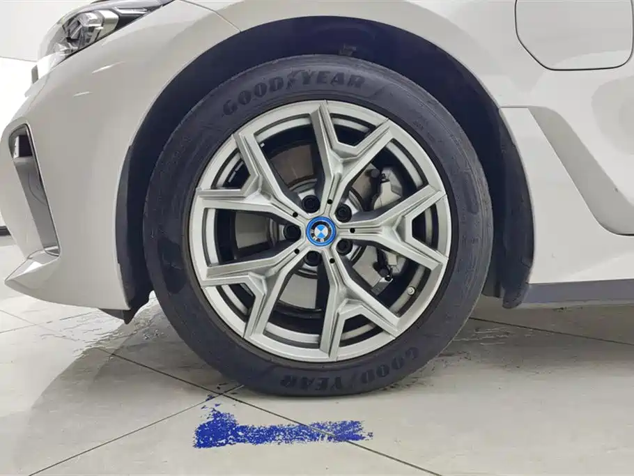 BMW i3 2024 eDrive 35 L