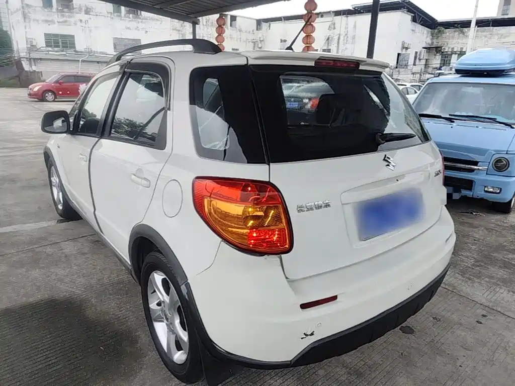 Suzuki SX4 — миниатюра 5