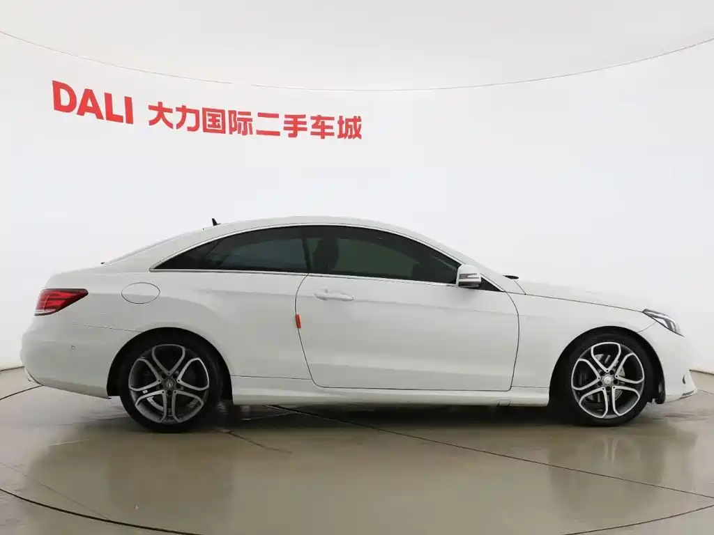 Mercedes-Benz E-Class (Import) — миниатюра 5