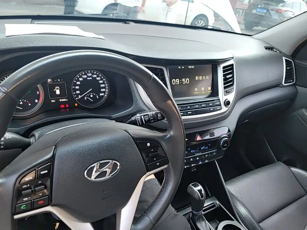 Hyundai Tucson — миниатюра 10