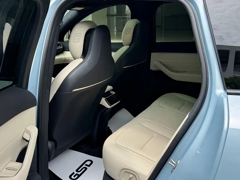 NIO ES6 — миниатюра 12