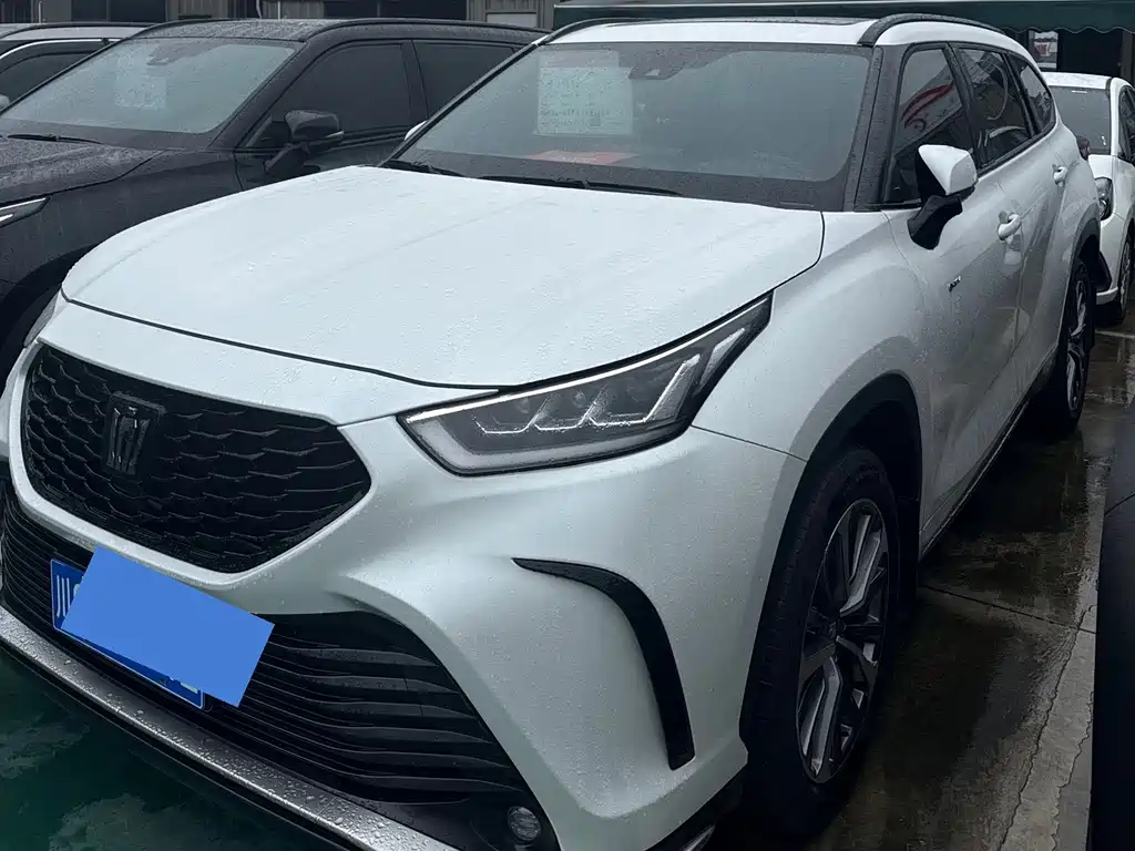 Toyota Crown Kluger