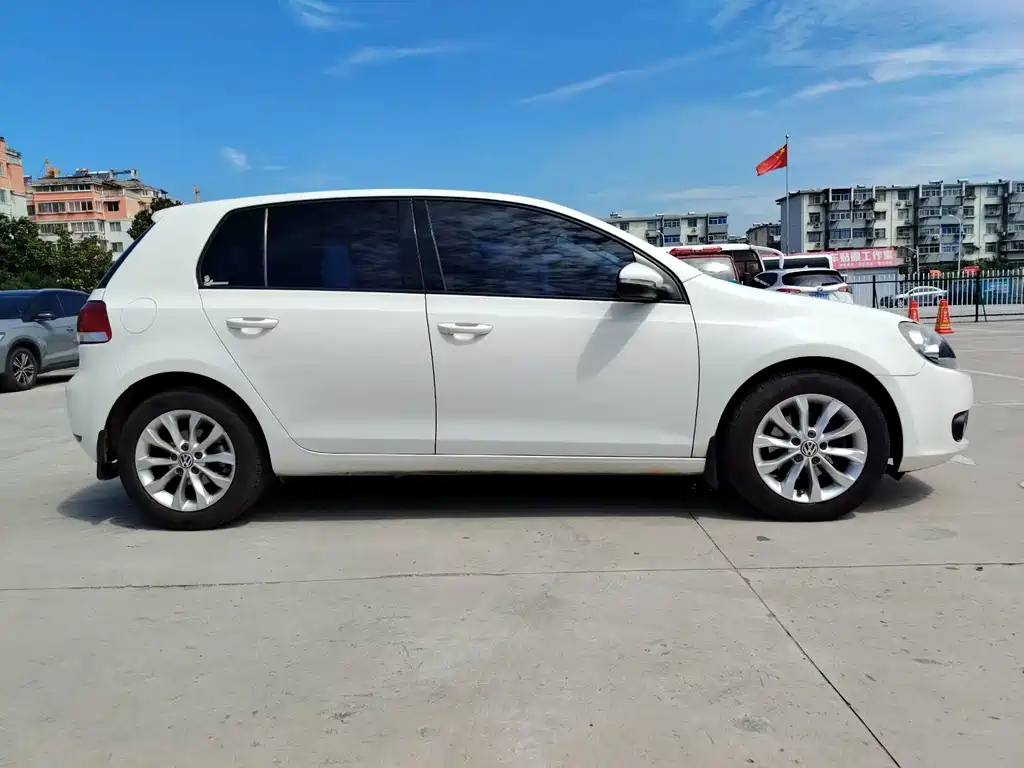 Volkswagen Golf — миниатюра 6