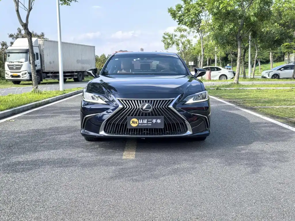 Lexus ES — миниатюра 2