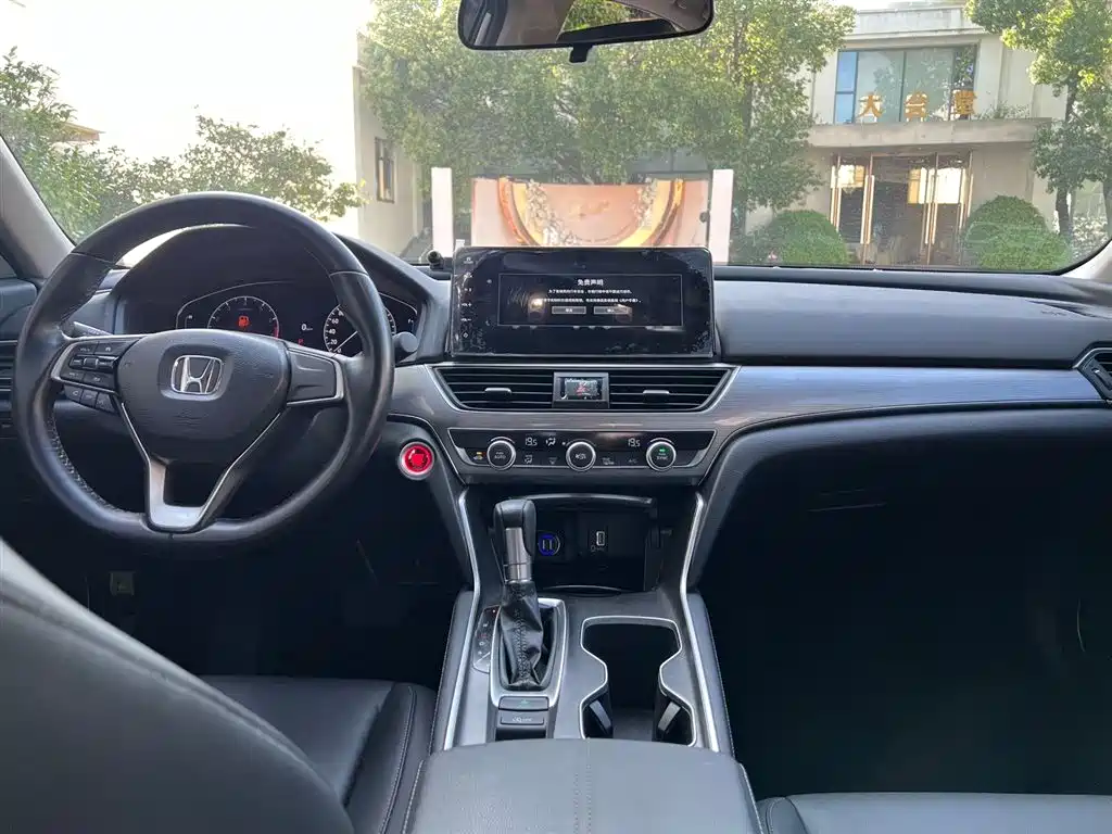 Honda Accord 2022 260TURBO Luxury