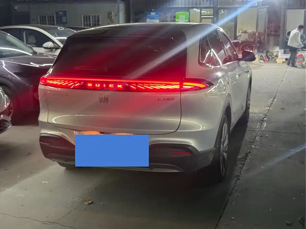 Buick Electra E7 — миниатюра 6