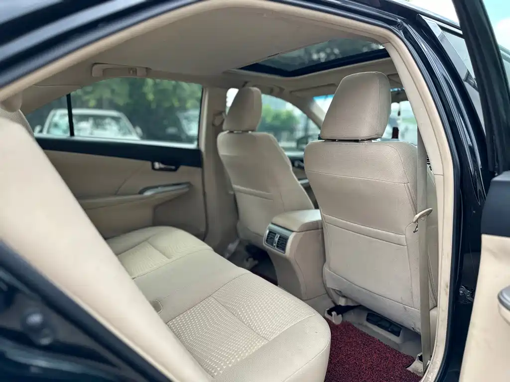 Toyota Camry — миниатюра 19