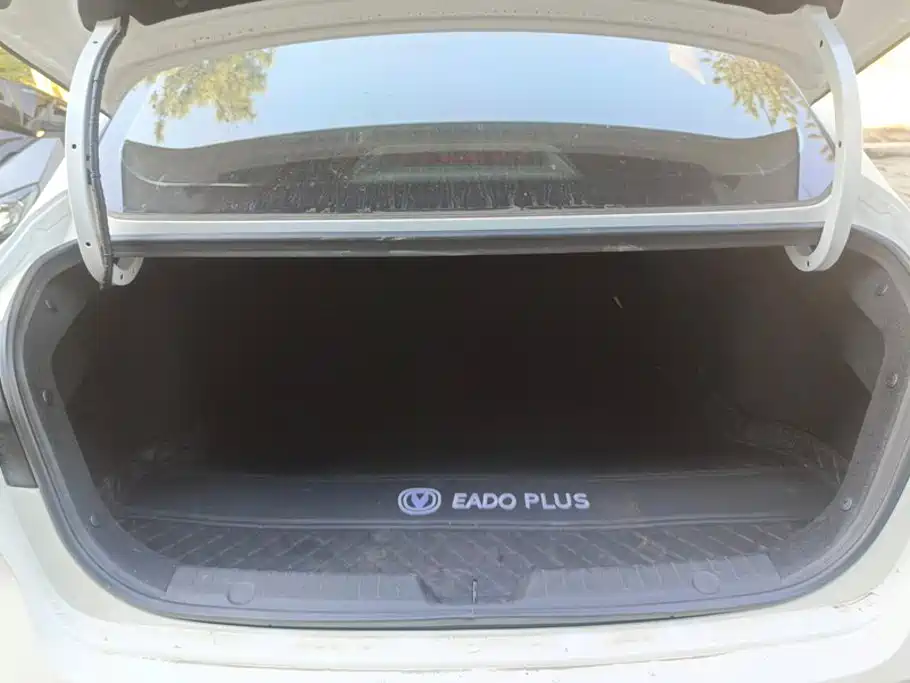 Changan Eado — миниатюра 4