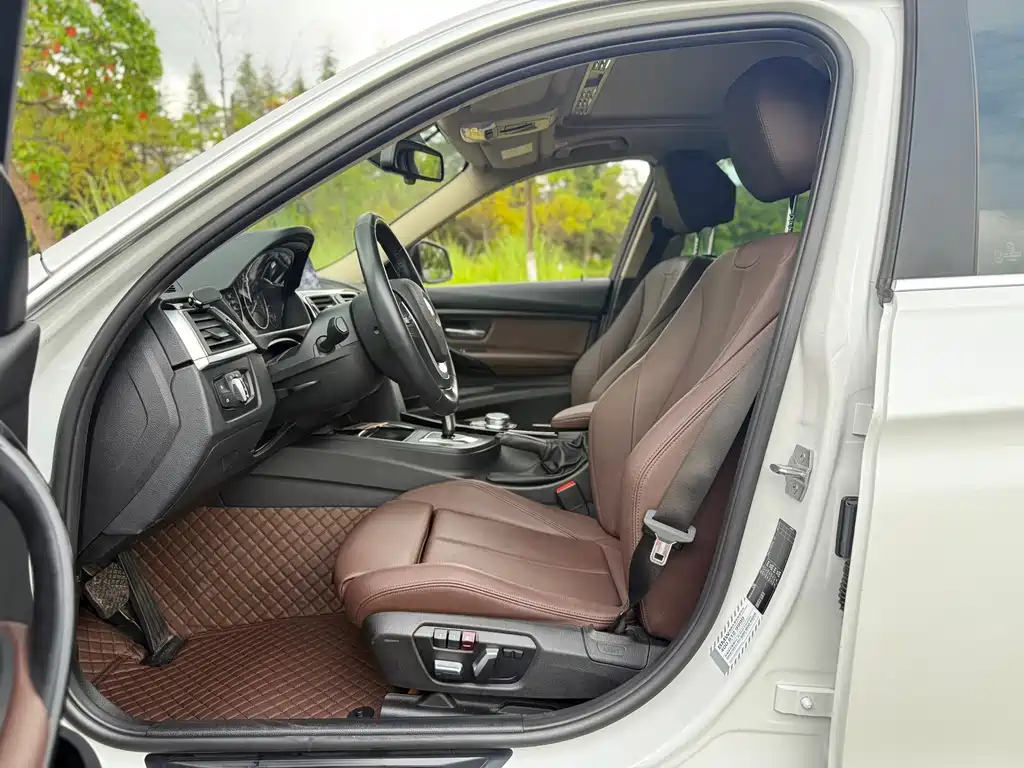 BMW 3 Series — миниатюра 7