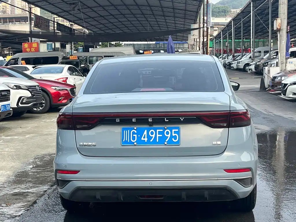 Geely Emgrand — миниатюра 5