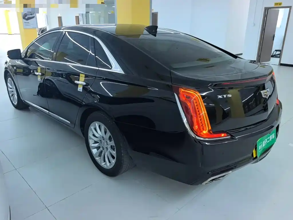 Cadillac XTS — миниатюра 5