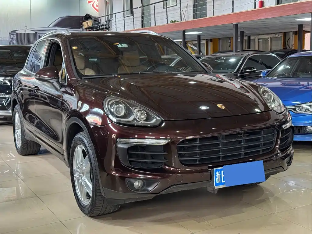 Porsche Cayenne — миниатюра 3