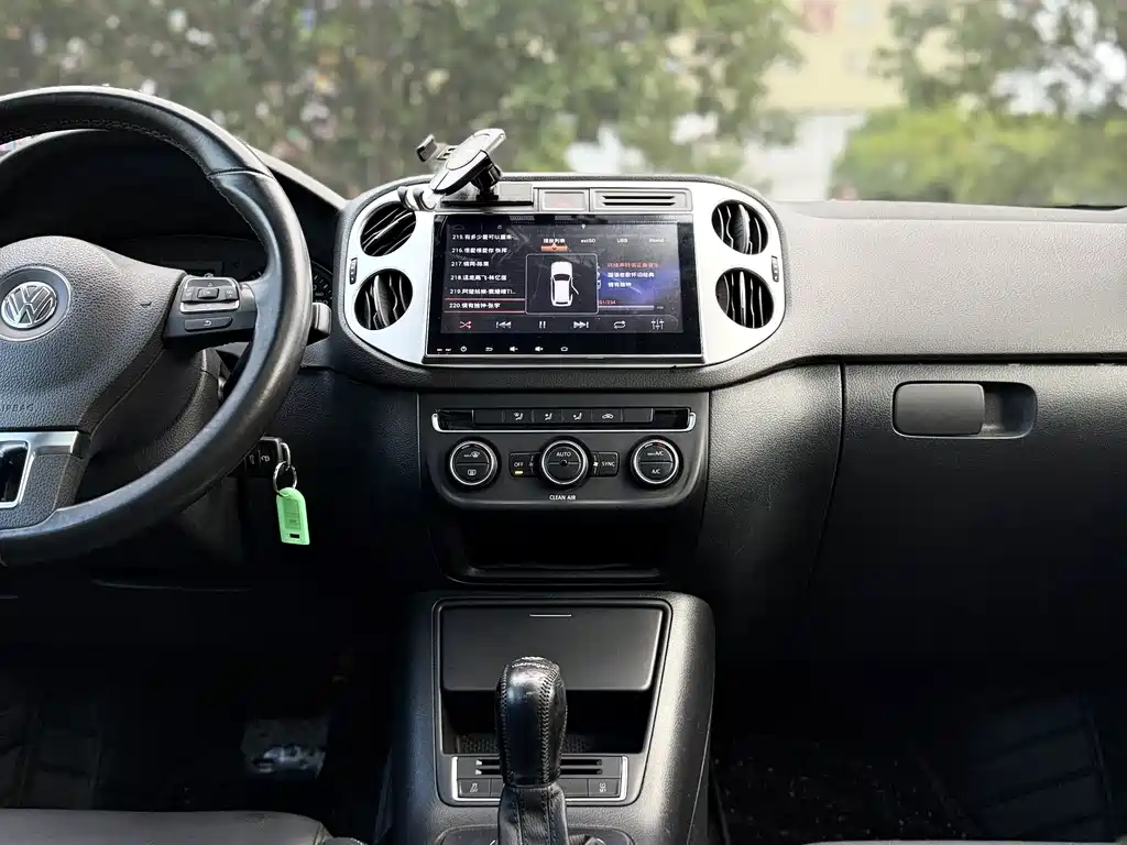 Volkswagen Tiguan — миниатюра 23
