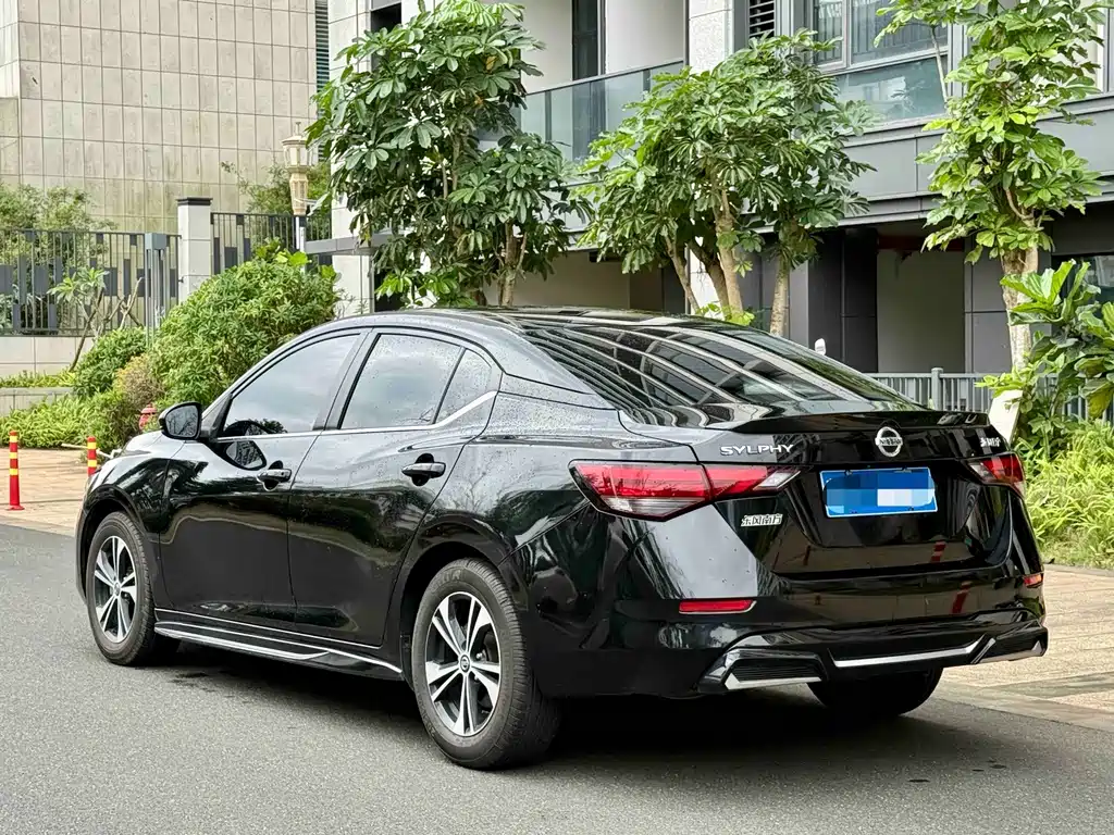 Nissan Sylphy — миниатюра 6