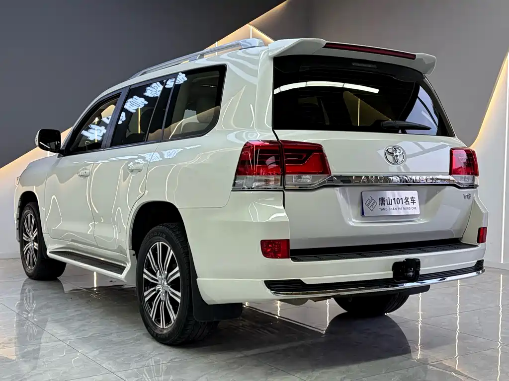 Toyota Land Cruiser — миниатюра 9
